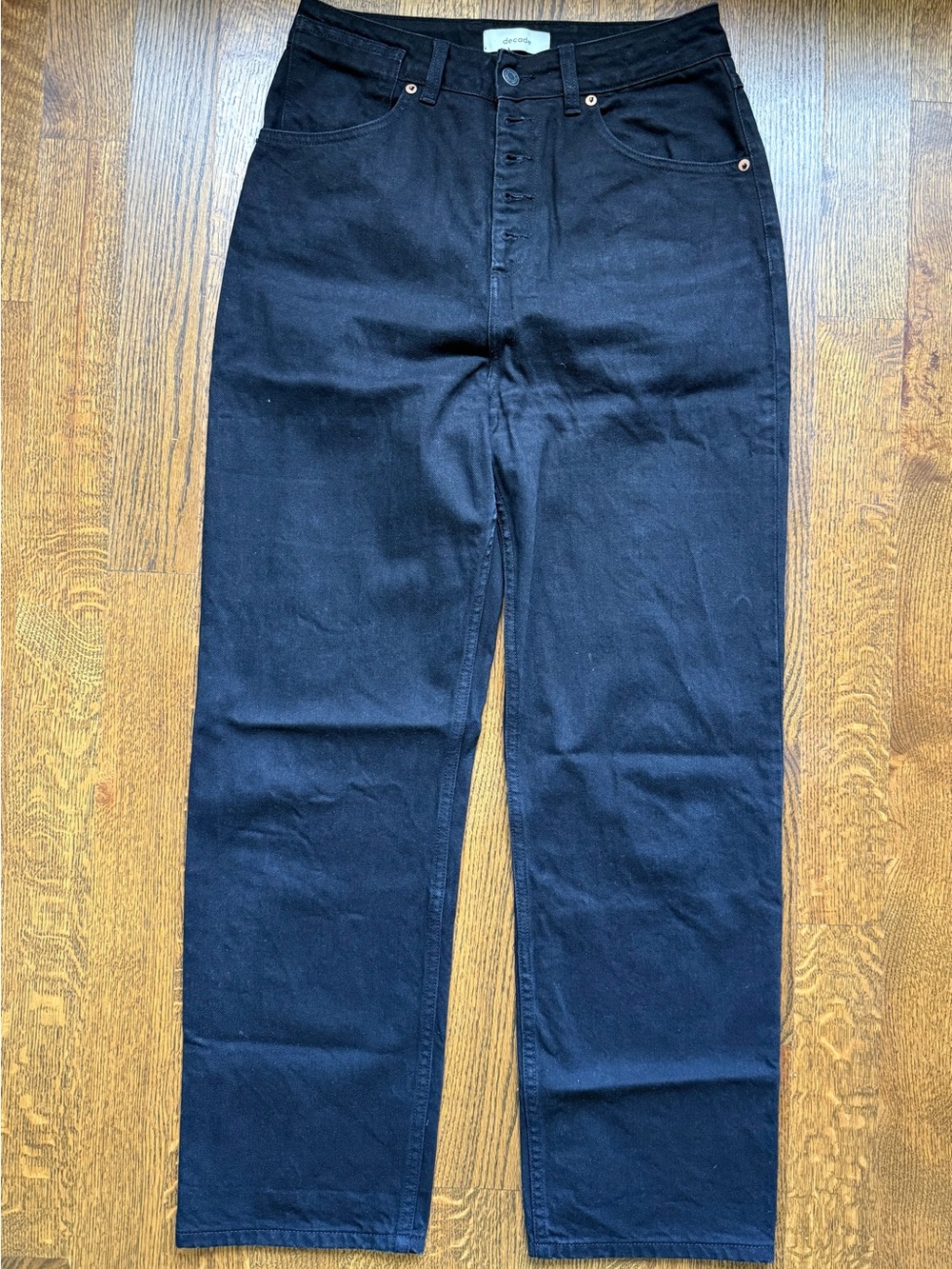 Women's Straight Leg Jeans in Black - High-Rise Casual Staple